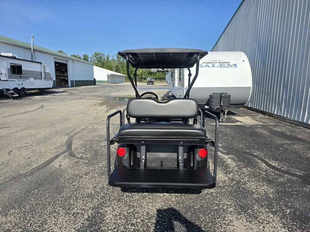 2027 E-Z-GO RXV 4 Valor S + 13.5 Gas Black photo 5