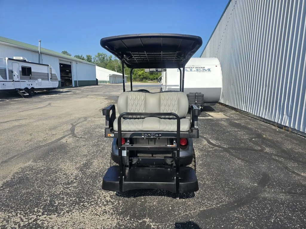 2026 E-Z-GO Express photo 5