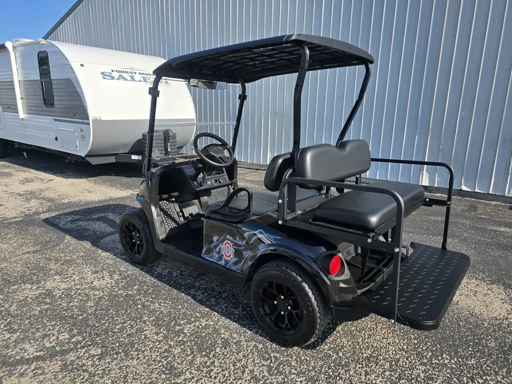 2027 E-Z-GO RXV 4 Valor S + 13.5 Gas Black photo 6