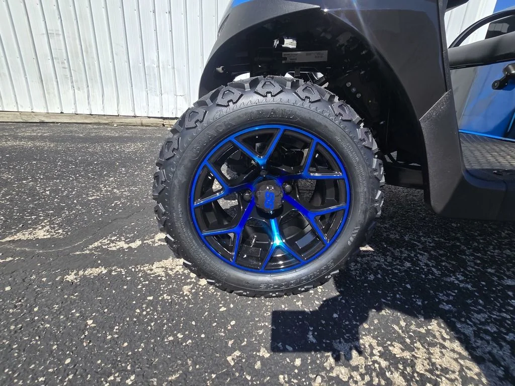 2027 E-Z-GO RXV 2 Valor S 13.5 Gas Black photo 7