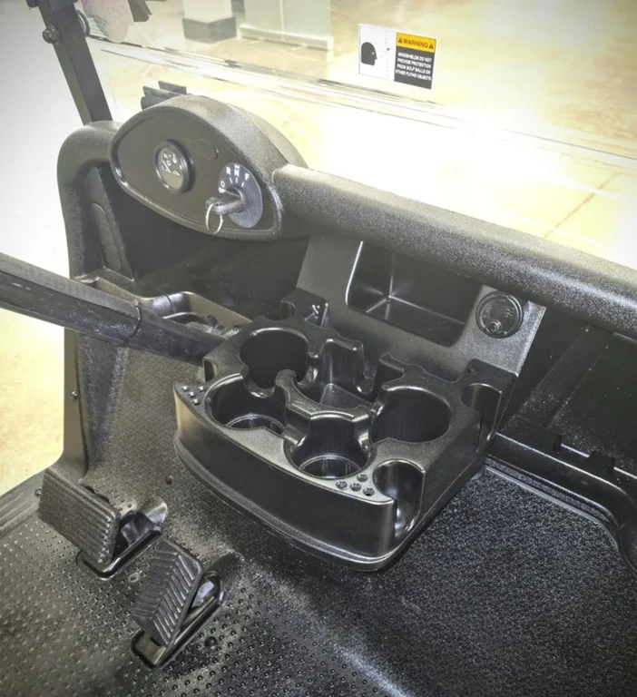 2021 E-Z-GO RXV photo 5