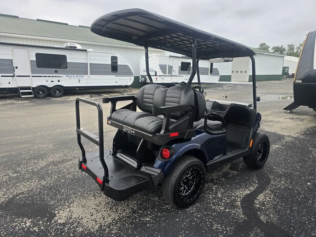 2027 E-Z-GO Liberty photo 5