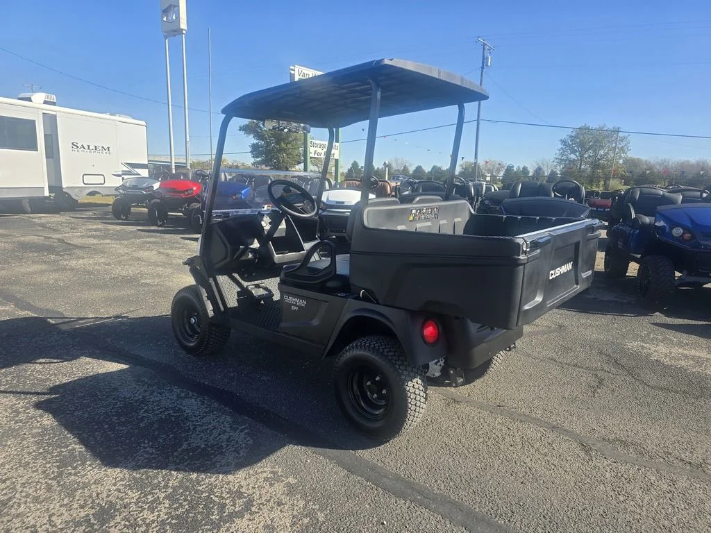 2026 Cushman Hauler 800X photo 3