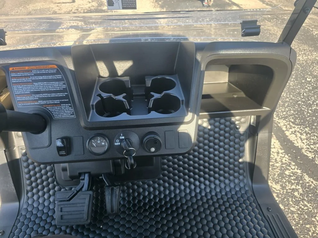 2027 E-Z-GO RXV 2 Valor S + 13.5 Gas Custom Body photo 8