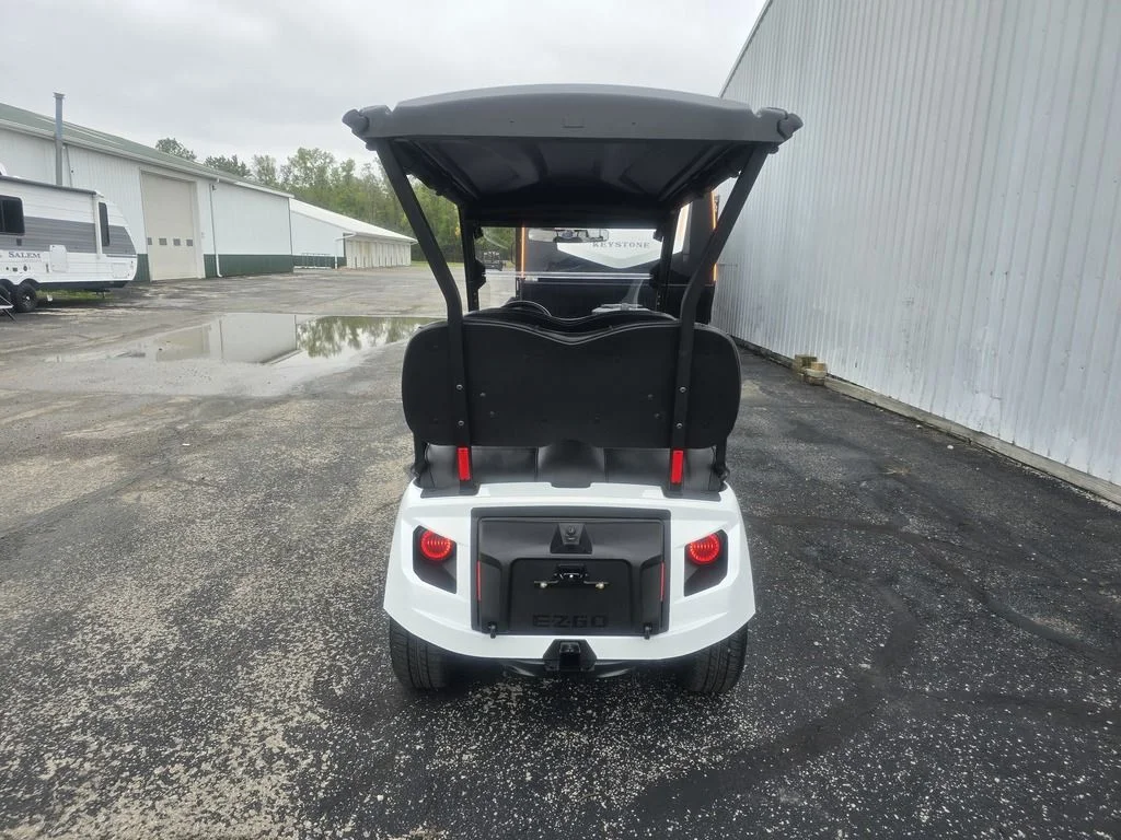 2027 E-Z-GO Liberty photo 6