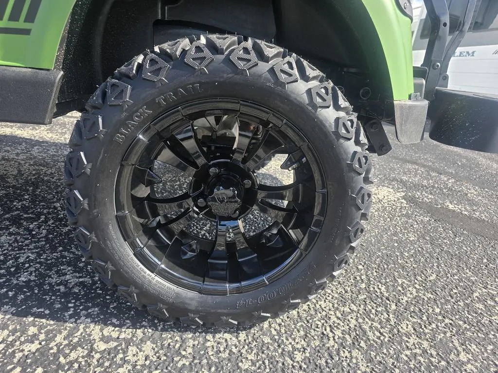 2026 E-Z-GO RXV ELiTE Lithium photo 9