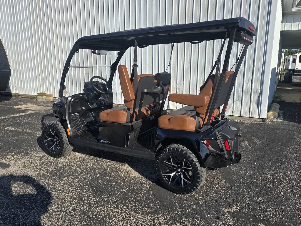 2027 E-Z-GO Liberty photo 7