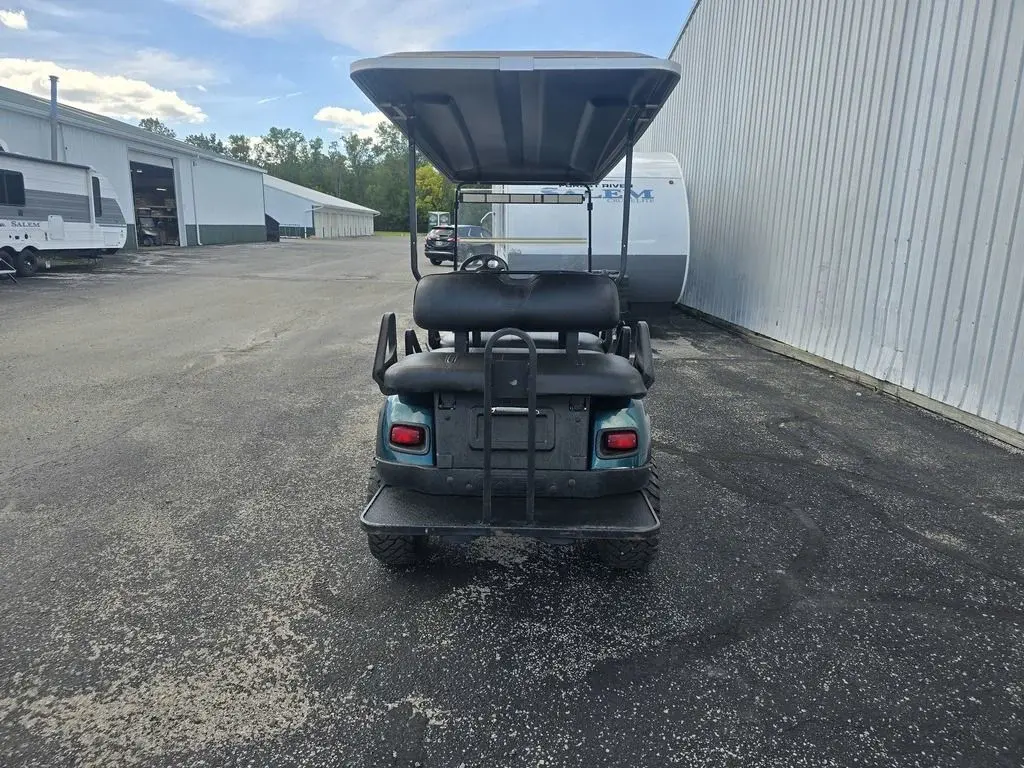 2006 E-Z-GO TXT photo 4