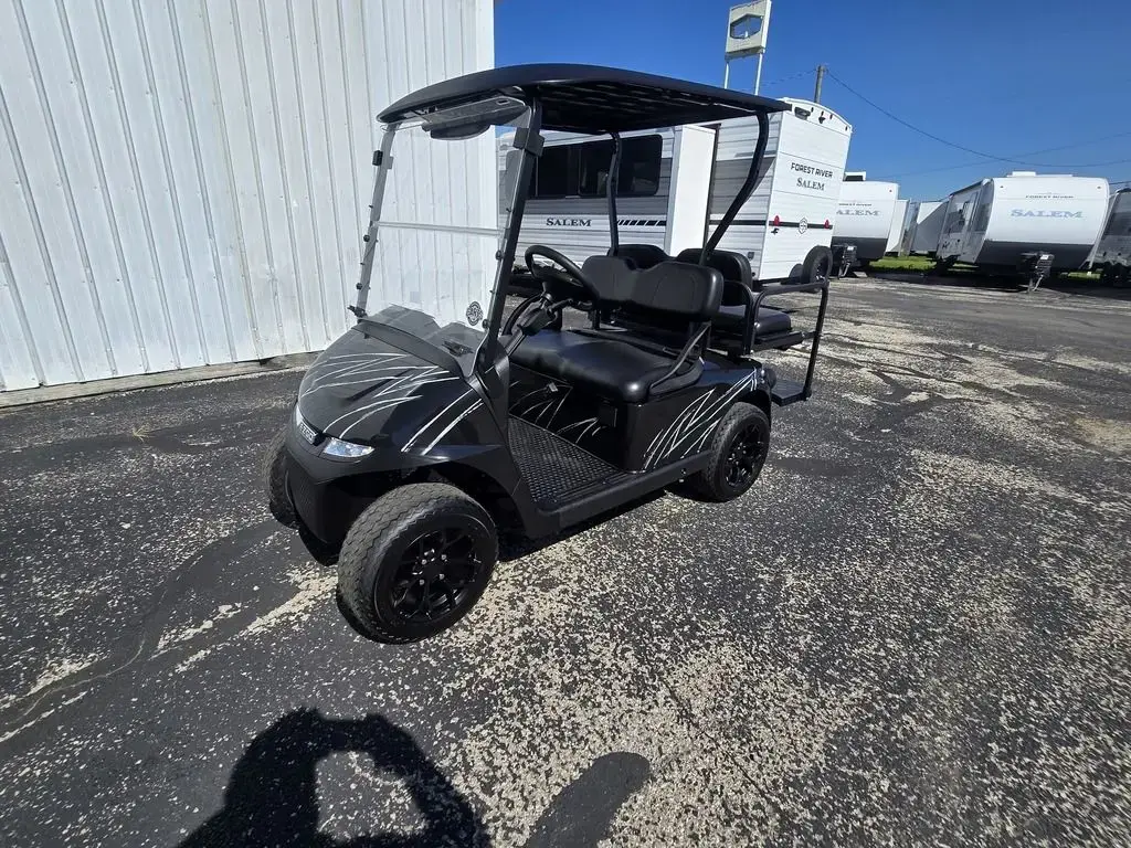 2027 E-Z-GO RXV 2 Valor S + 13.5 Gas Black photo 1