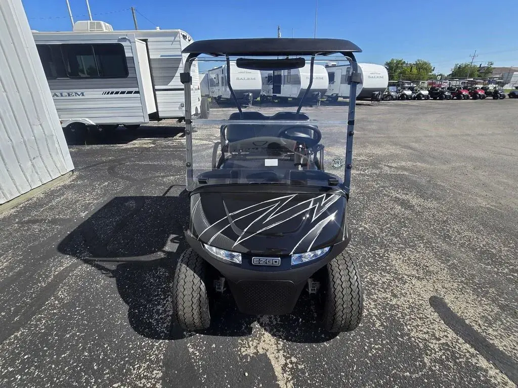 2027 E-Z-GO RXV 2 Valor S + 13.5 Gas Black photo 2