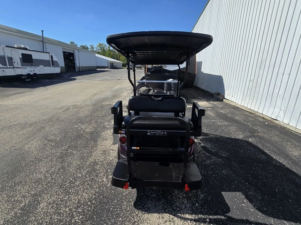2027 E-Z-GO RXV 4 Valor S 13.5 Gas Platinum photo 5