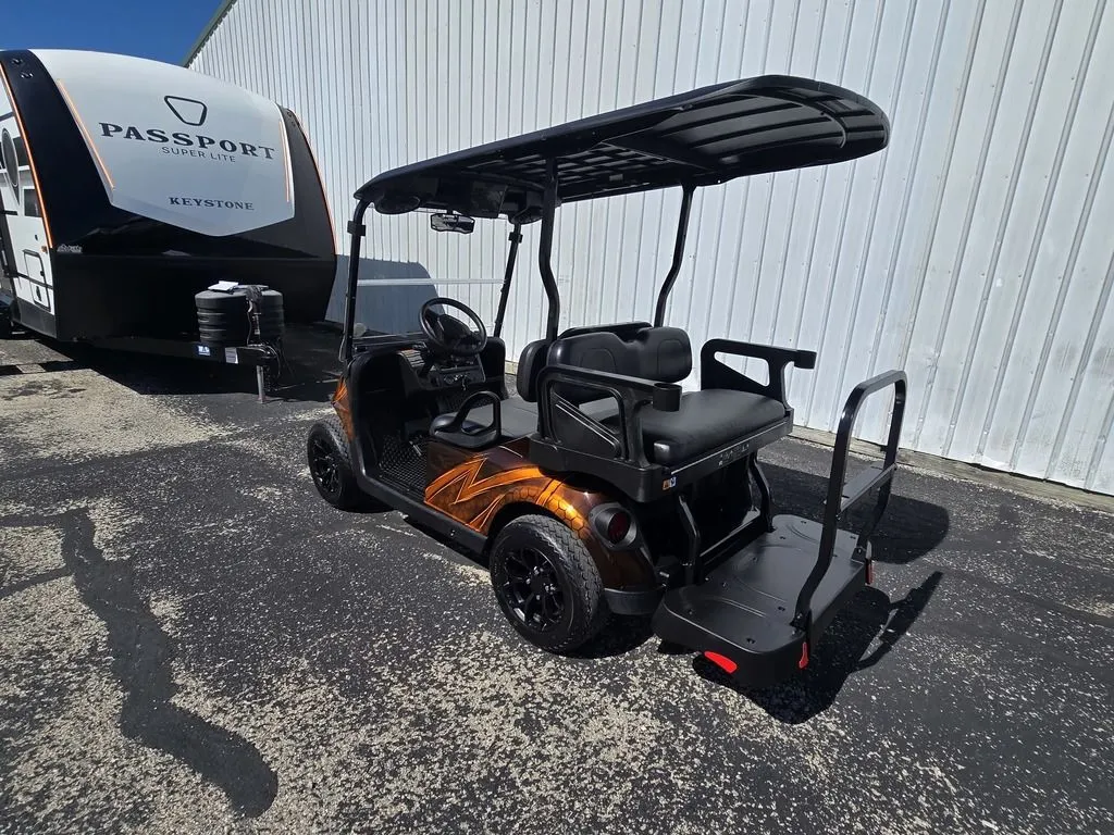 2027 E-Z-GO RXV 4 Valor S 13.5 Gas Black photo 6