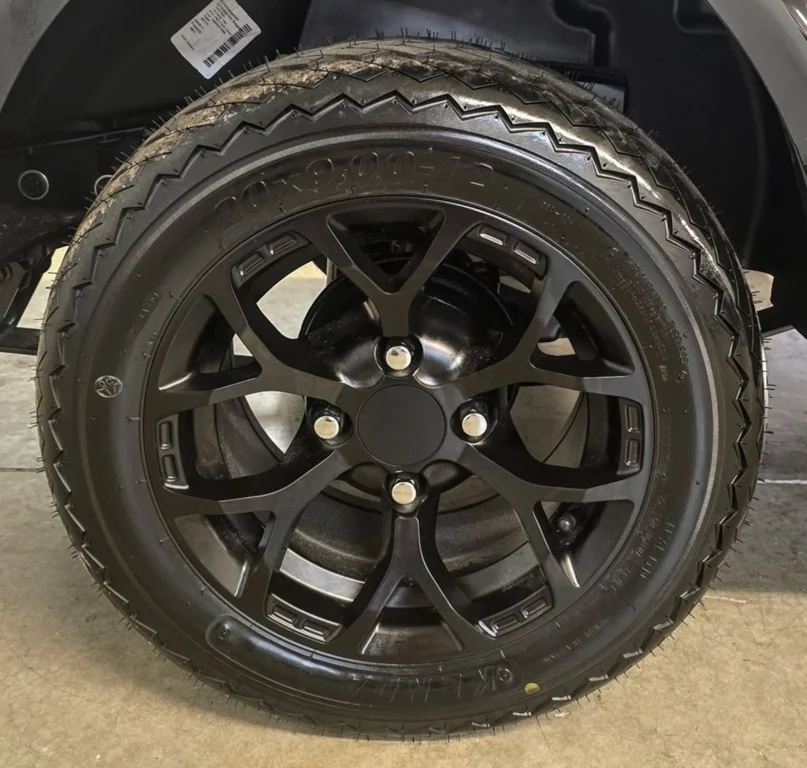 2027 E-Z-GO RXV 2 Valor S + 13.5 Gas Black photo 5