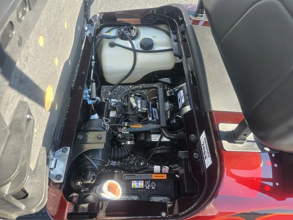2027 E-Z-GO RXV 2 Valor S + 13.5 Gas Custom Body photo 10