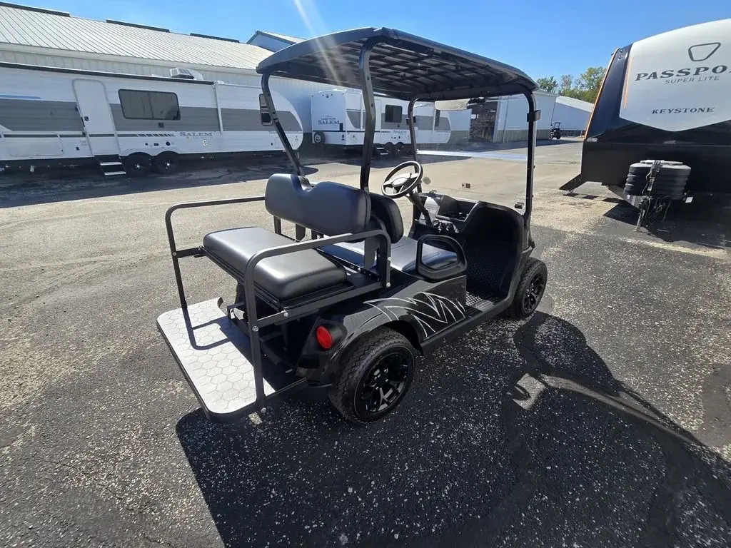 2027 E-Z-GO RXV 2 Valor S + 13.5 Gas Black photo 4
