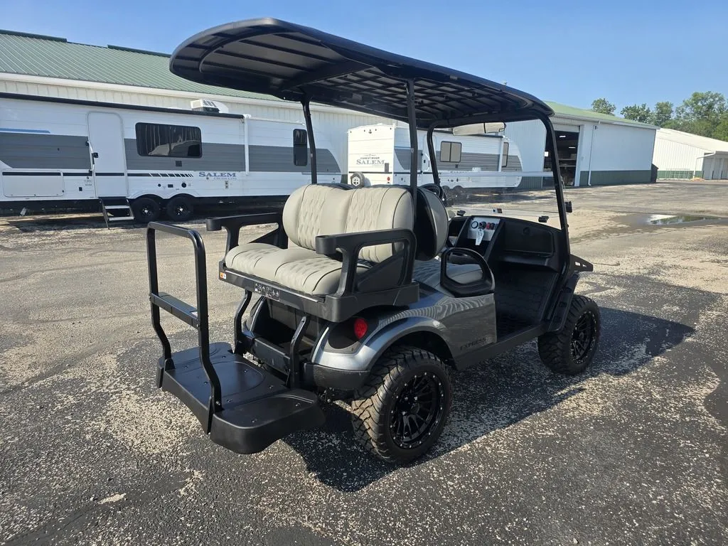 2026 E-Z-GO Express photo 4