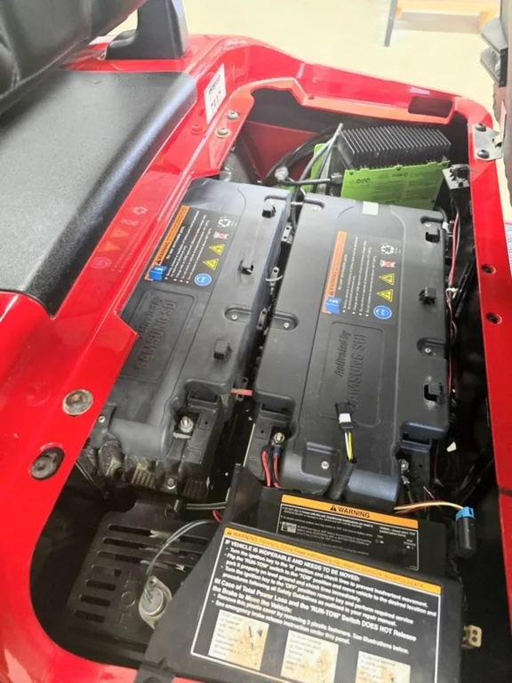 2021 E-Z-GO RXV photo 8