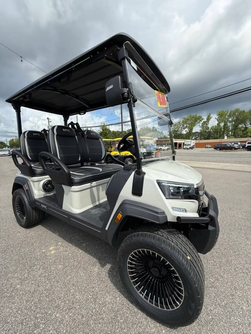 2025 Epic Carts E40FX Lithium photo 7