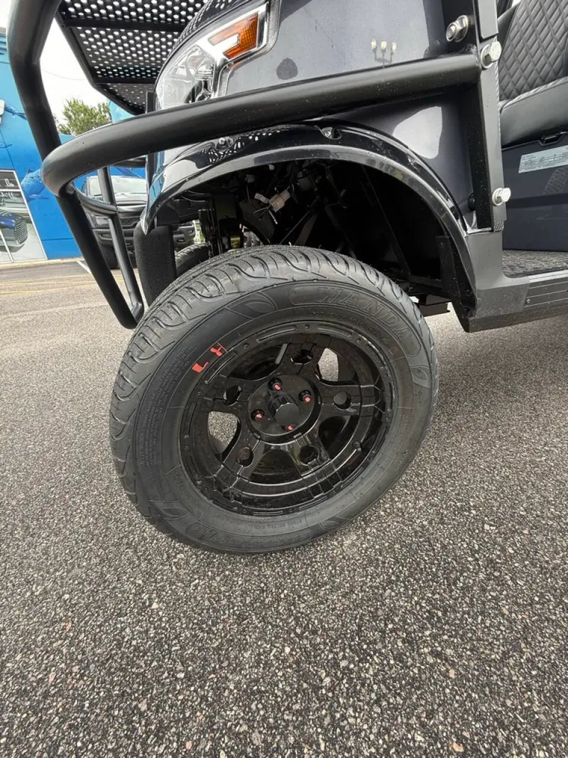 2025 Epic Carts E60L Lithium photo 9