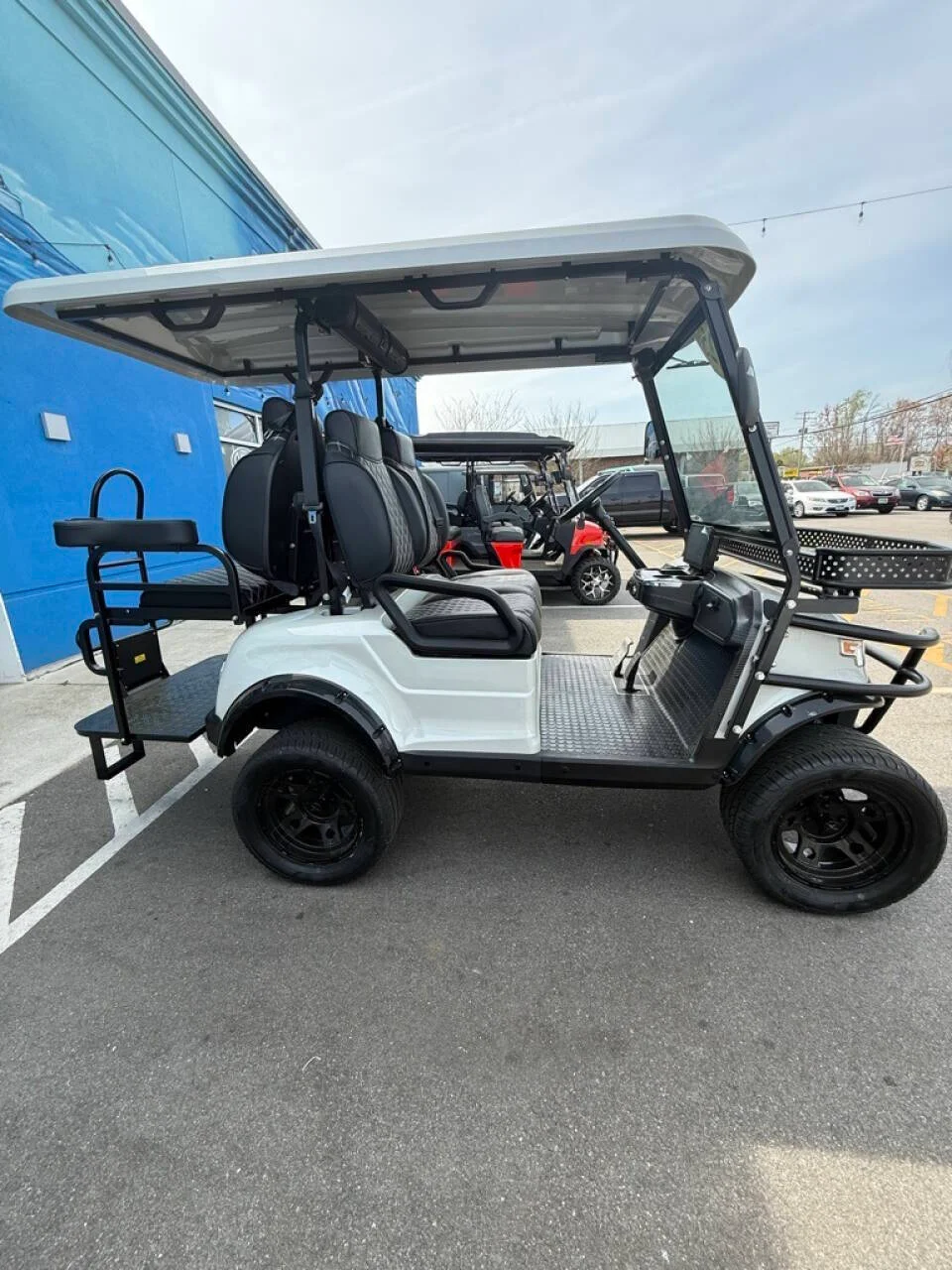 2025 Epic Carts E40L Lithium photo 6