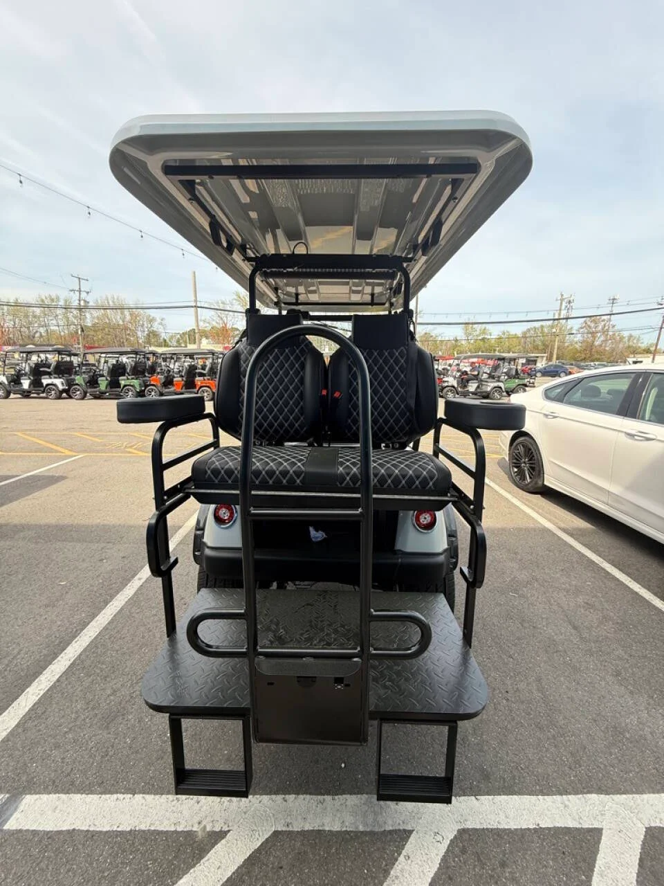 2025 Epic Carts E40L Lithium photo 4