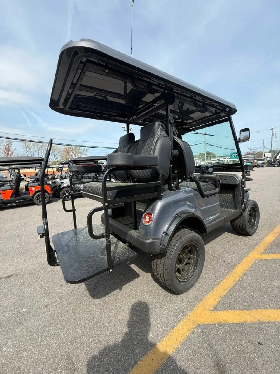 2025 Epic Carts E40L Lithium photo 5