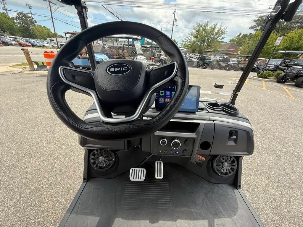 2025 Epic Carts E40FX Lithium photo 12