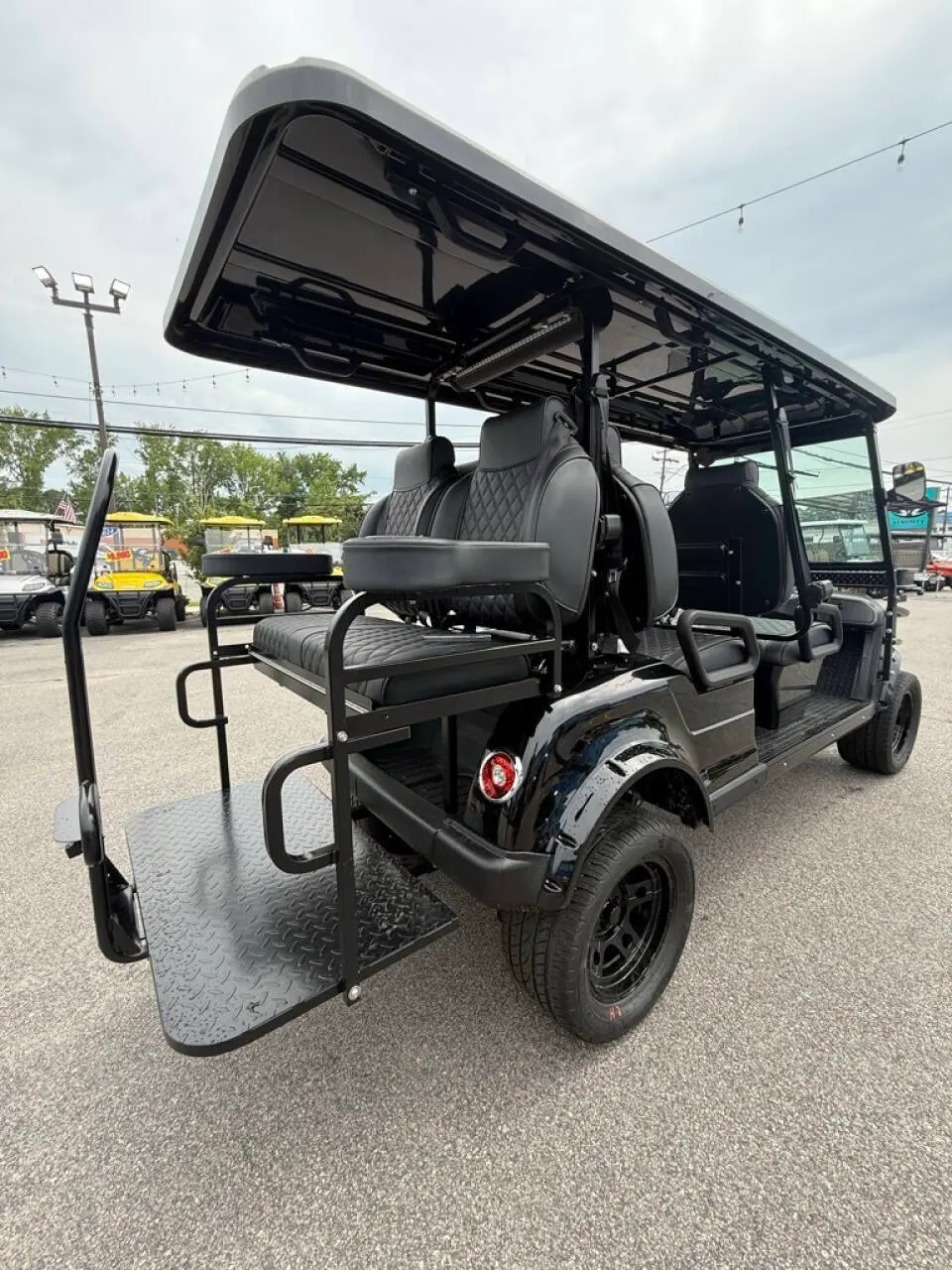 2025 Epic Carts E60L Lithium photo 5