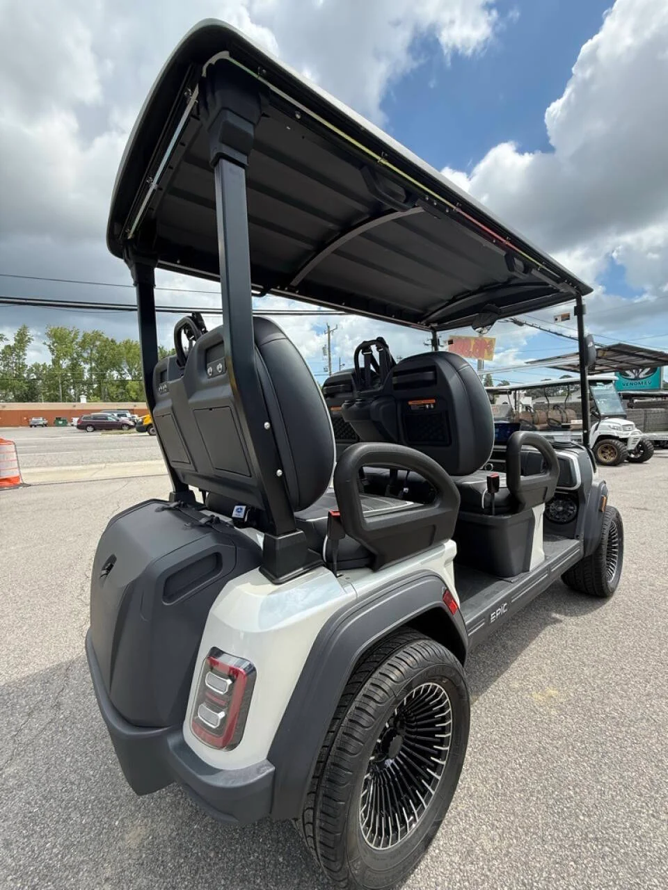 2025 Epic Carts E40FX Lithium photo 5