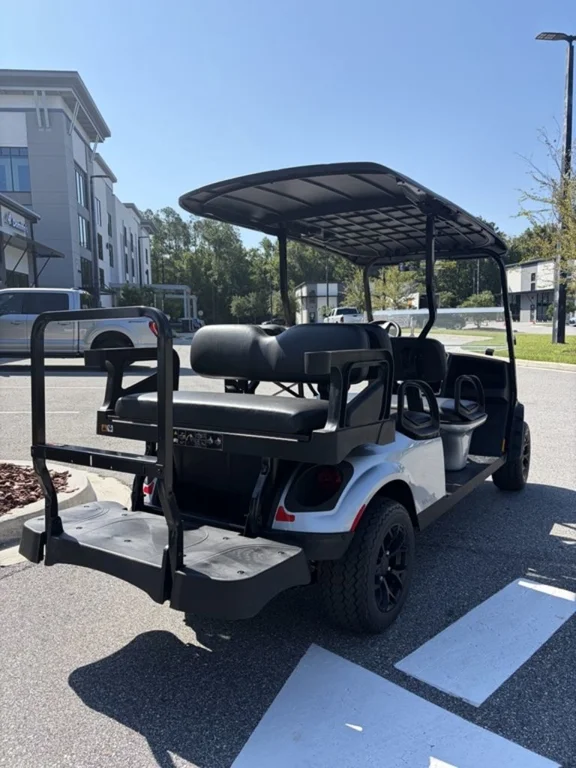 2027 E-Z-GO Express 6 Valor S + 48V Platinum photo 3