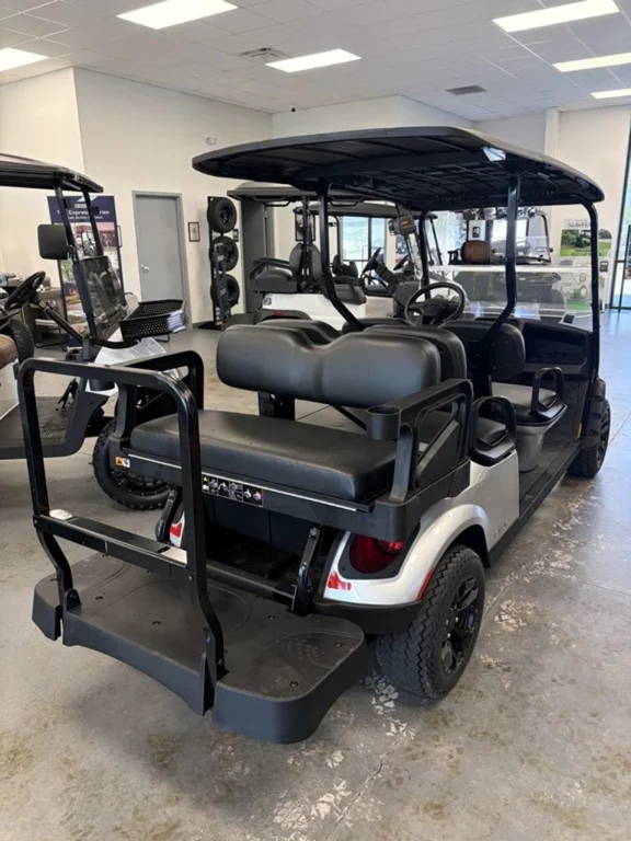 2027 E-Z-GO Express 6 Valor S + 48V Platinum photo 10