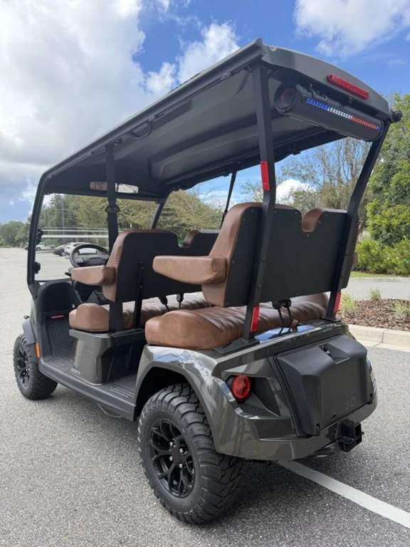 2027 E-Z-GO Liberty photo 3