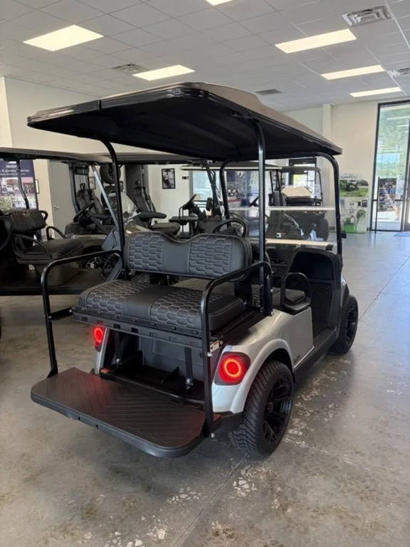 2026 E-Z-GO RXV ELiTE Lithium photo 7