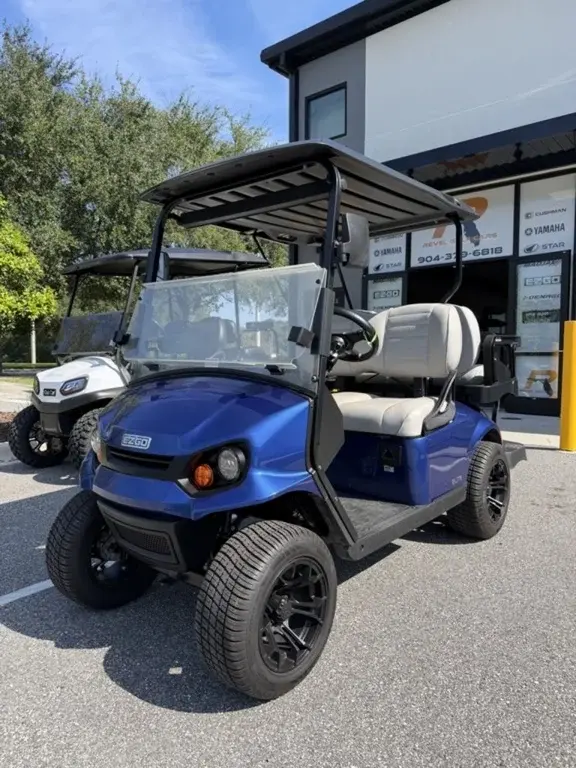 2023 E-Z-GO Express photo 1