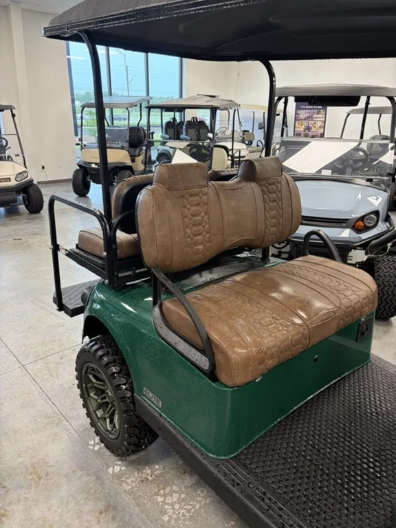 2026 E-Z-GO RXV ELiTE Lithium photo 5