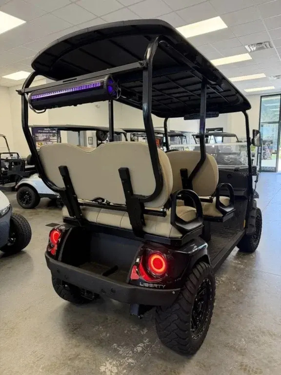 2024 E-Z-GO Liberty photo 9