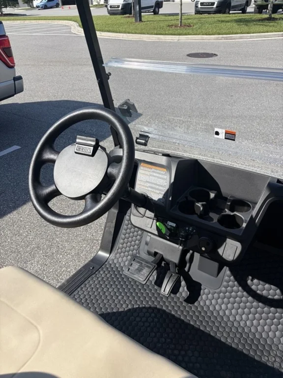 2027 E-Z-GO Freedom ELiTE Lithium photo 4
