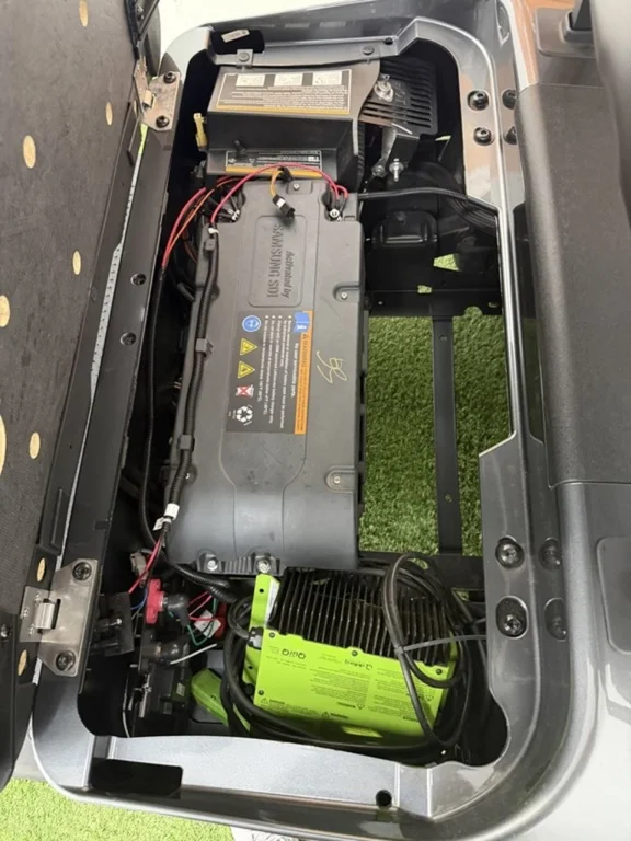 2021 E-Z-GO RXV ELiTE Lithium photo 4