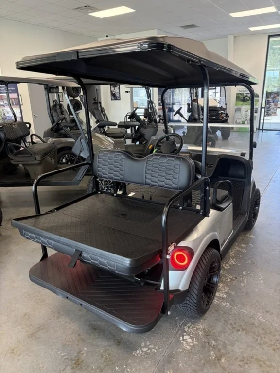2026 E-Z-GO RXV ELiTE Lithium photo 9