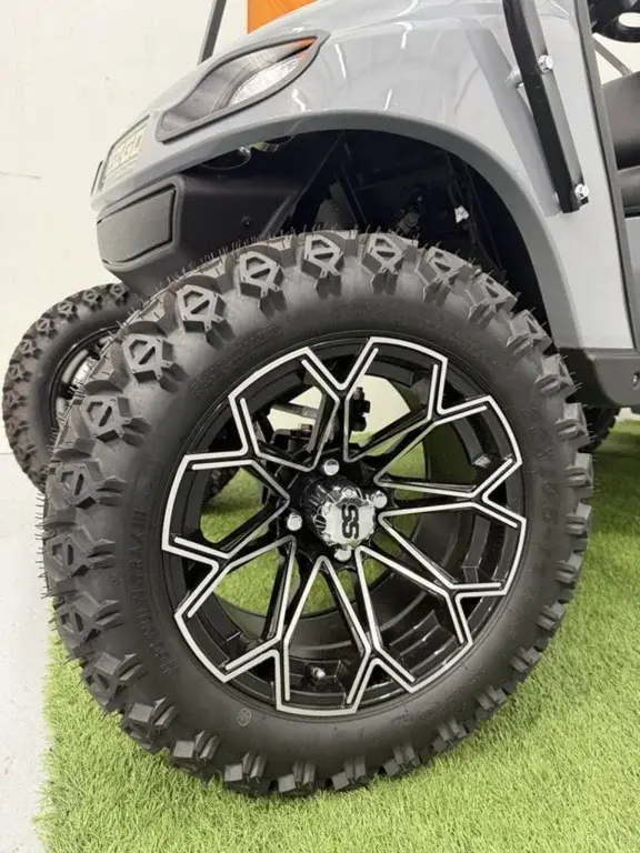 2016 E-Z-GO TXT photo 2