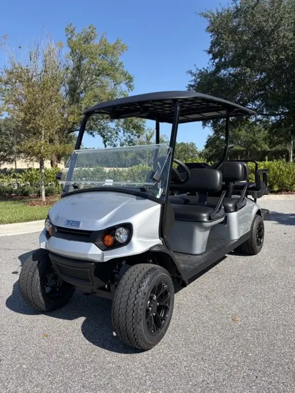 2027 E-Z-GO Express 6 Valor S + 48V Platinum photo 1
