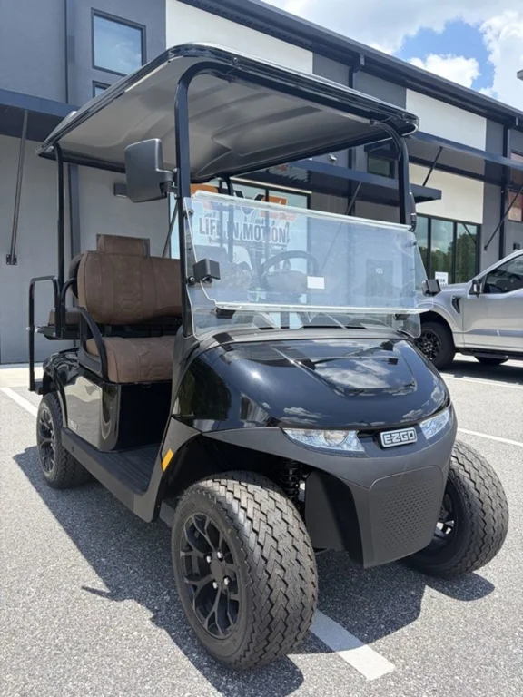 2026 E-Z-GO RXV photo 5