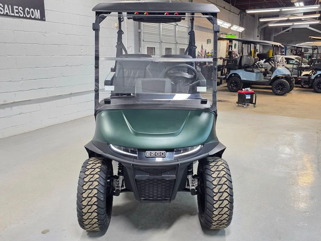 2026 E-Z-GO RXV ELiTE Lithium photo 3