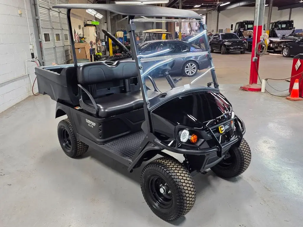 2027 Cushman Hauler 800X photo 3