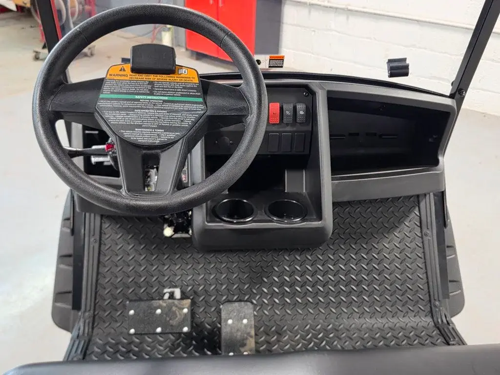 2027 Cushman Hauler 800X photo 9