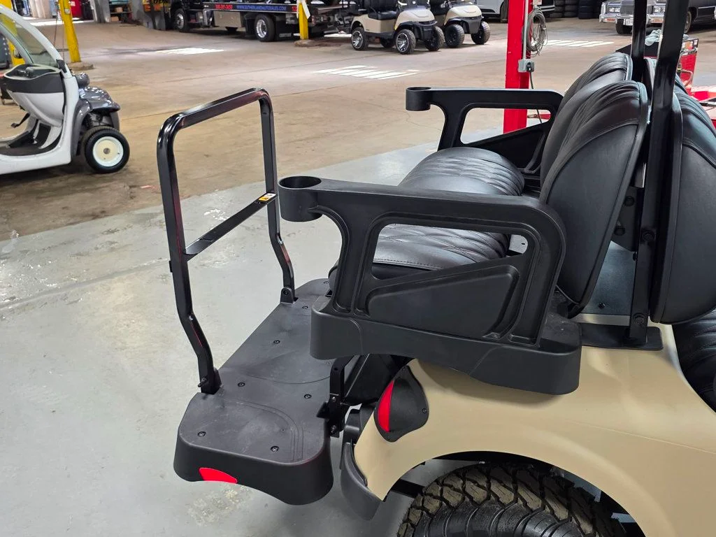 2026 E-Z-GO RXV ELiTE Lithium photo 29