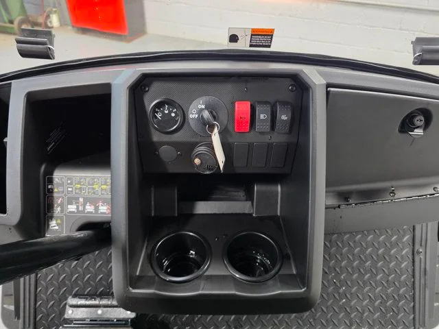 2027 Cushman 800X photo 20