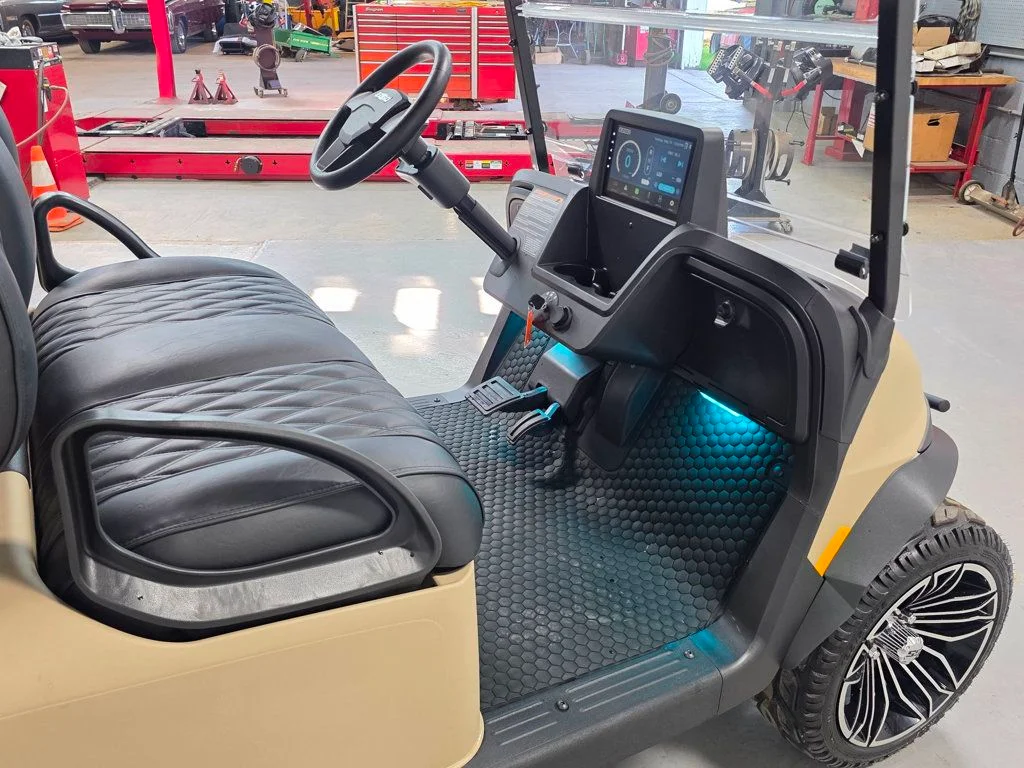 2026 E-Z-GO RXV ELiTE Lithium photo 28