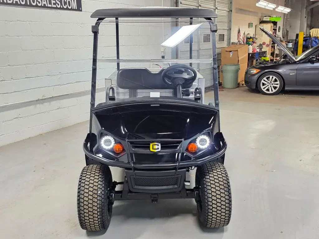 2027 Cushman Hauler 1200 photo 2