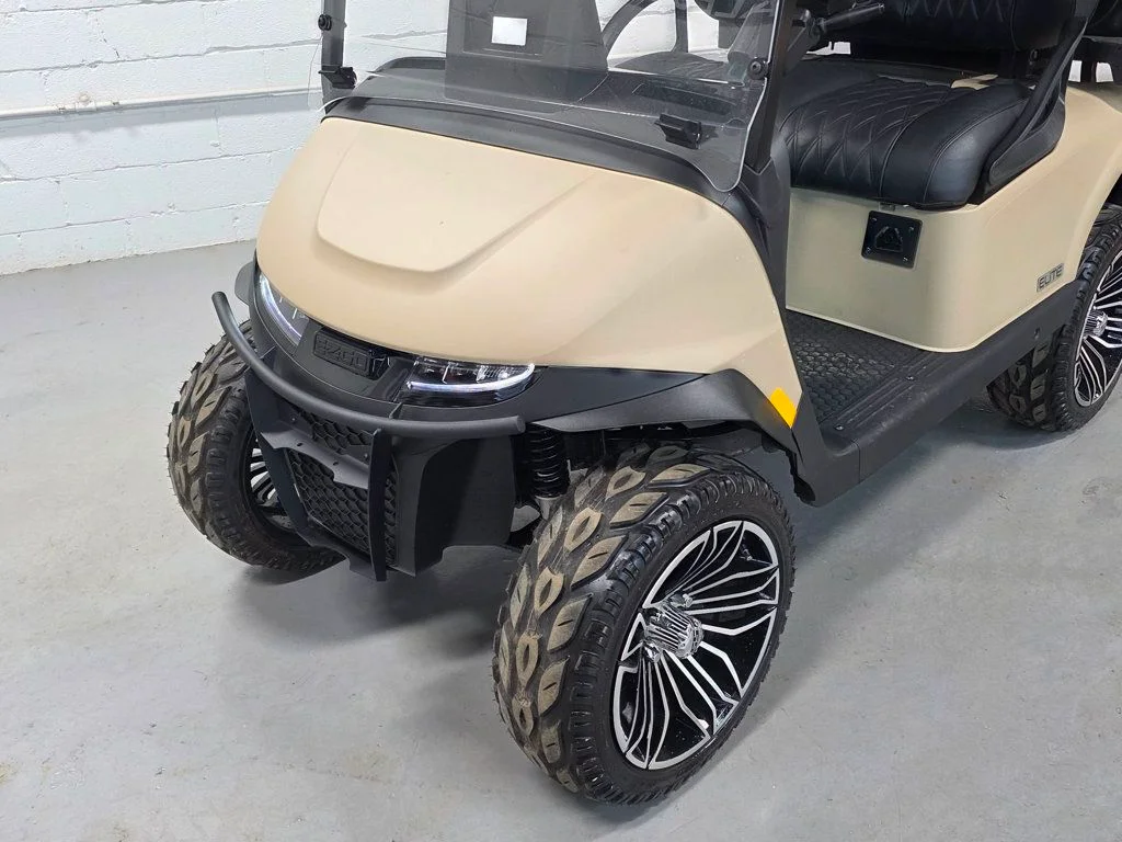 2026 E-Z-GO RXV ELiTE Lithium photo 23